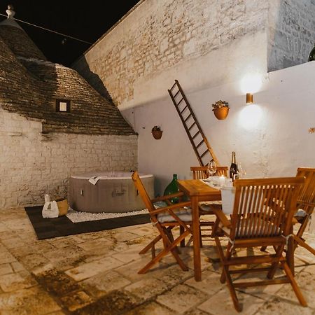 Milestones Modern Suite Trullo Jacuzzi Spa & Relax ألبيروبيللو المظهر الخارجي الصورة
